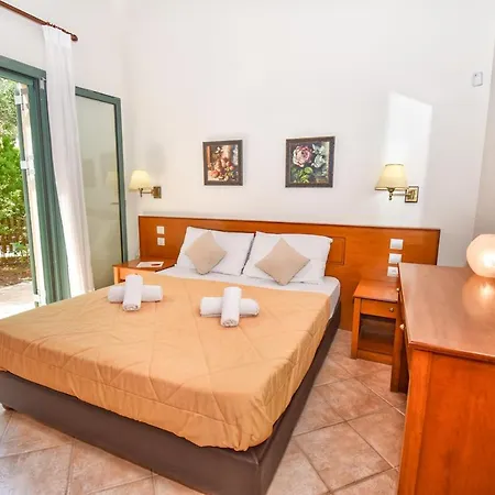 Corfu * Пелекас