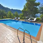 Corfu * 佩雷卡斯